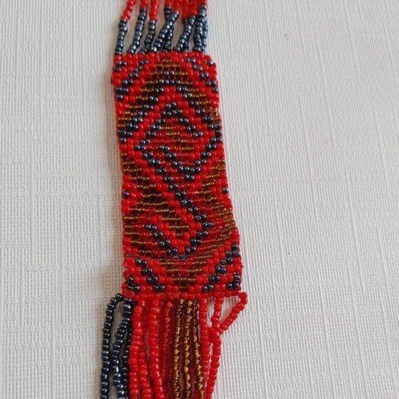 Beautiful 14 Strand Beaded Necklace Bib type Necklace - Picture 5 of 7